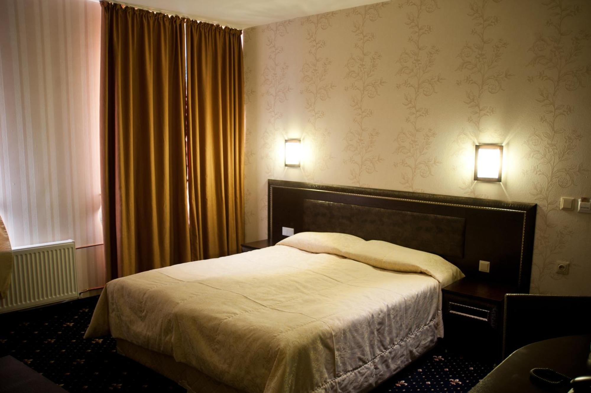 Hotel Victoria Panagyurishte Extérieur photo